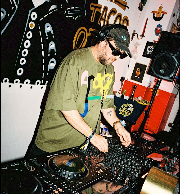 El Tony Selected Session: Tacos & Techno // DJ Tennis Live