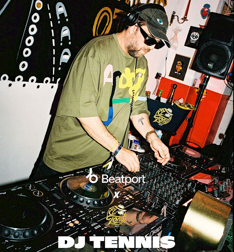 Sessioni selezionate con DJ TENNIS