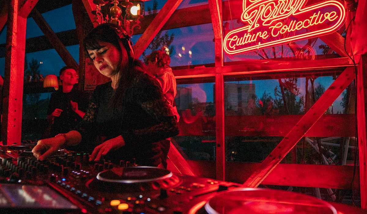 El Tony Selected Sessions: Birdhouse Edition // Sofia Kourtesis & Sebastian Konrad – El Tony Mate